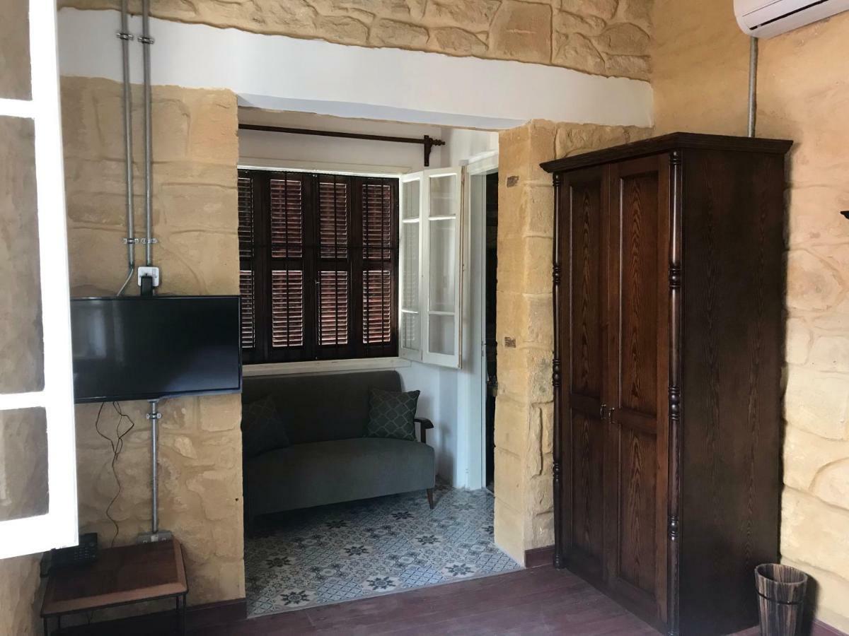ניקוסיה Palm Garden Guest House מראה חיצוני תמונה
